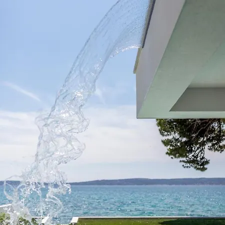 Willa Beachfront With Heated Infinity Pool And Direct Sea Access Near Split
