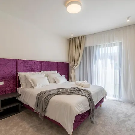 Villa Sea Star Luksuzna Vila Uz More S Infinity Bazenom Kastel Kambelovac Villa