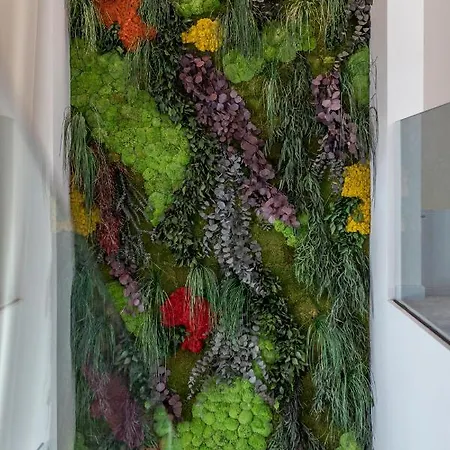 Sea Star Luksuzna Uz S Infinity Bazenom Kastel Kambelovac * Kastela