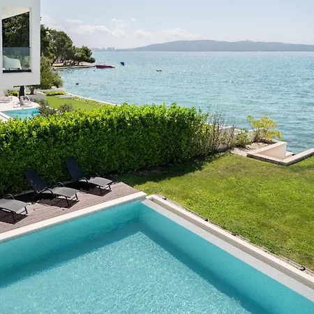 Beachfront With Heated Infinity Pool And Direct Sea Access Near Split Kaštela